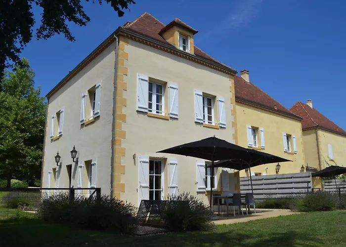 Chateau Les Merles Et Ses Villas
