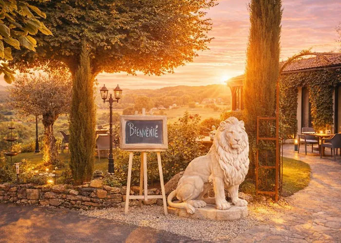 Hotel Bien-Etre Aux Cypres De Marquay-Calme Et Elegance-Laissez-Vous Porter Par Une Ambiance Chaleureuse Ou Chaque Instant Compte-Decouvrez Un Havre De Paix Ou Nature Et Confort Se Marient Pour Vous Offrir Une Experience Unique- Reservez Des Aujourd'
